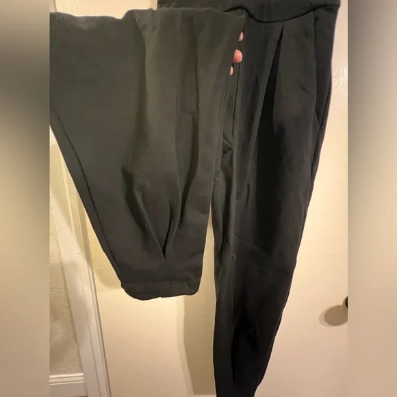 Express baggie legs jumpsuit size S thick material - Picture 7 of 8